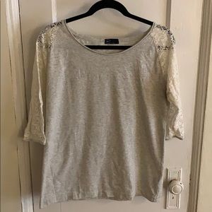 Gap 3/4 Sleeve Lace Detail Tee